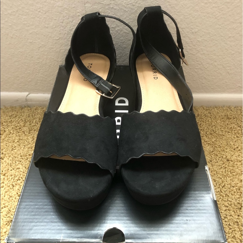 Torrid Black scalloped flatform